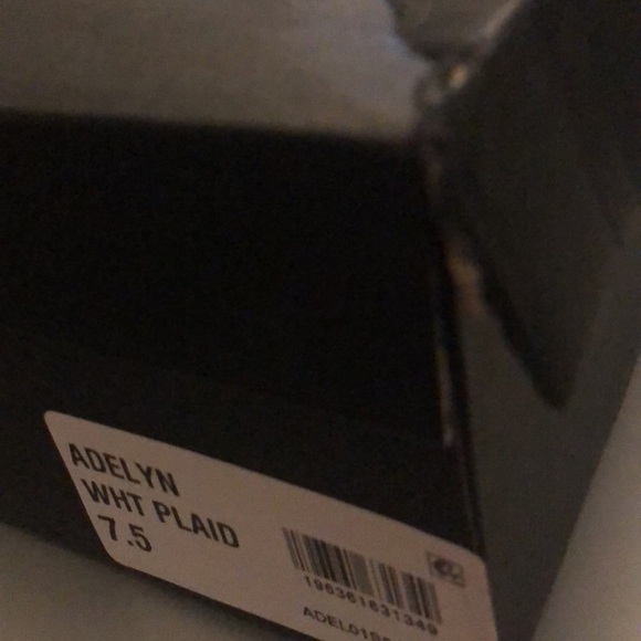 Betsey Johnson Adelyn White Plaid Heel Loafers NIB 7.5 - Picture 10 of 10